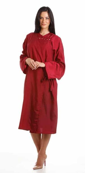 Rapport Trilobal Gown with Popper Fastening